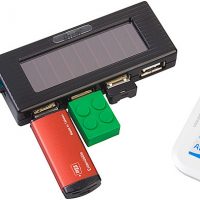 Solar Charging USB Hub with Flashlight