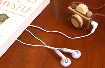 Wooden Camera MP3 Player Wooden Camera MP3 Player