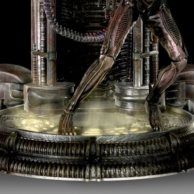 Alien Xenomorph Clock Detail