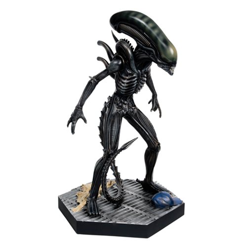 Alien and Predator Special Mega Alien Xenomorph Figure with Collector Magazine #1