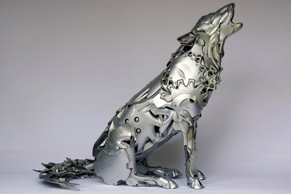 Arctic Wolf Hubcap Statue