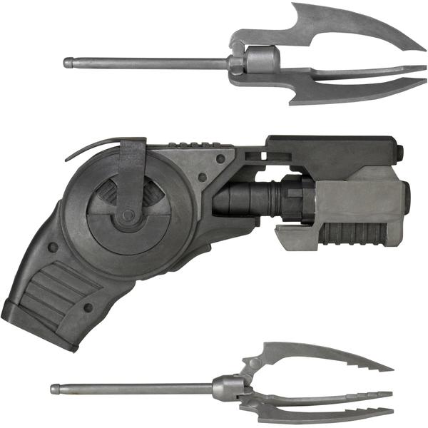 Arkham Origins: Prop Replica: Grapnel Gun and Accessories
