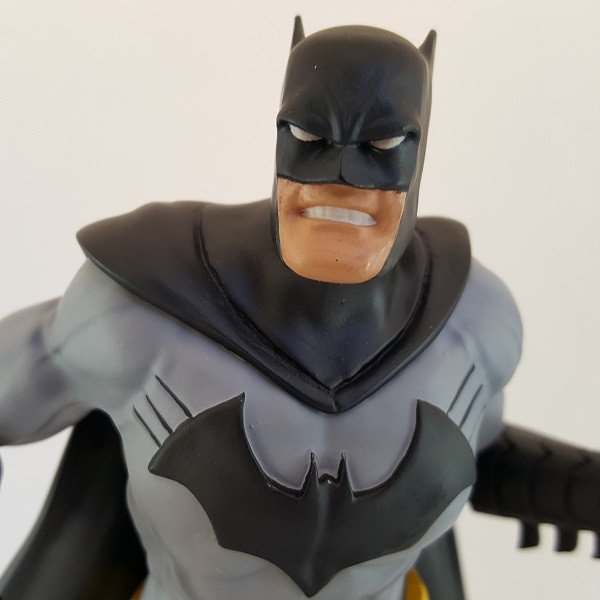 Batman DC Heroes Statue