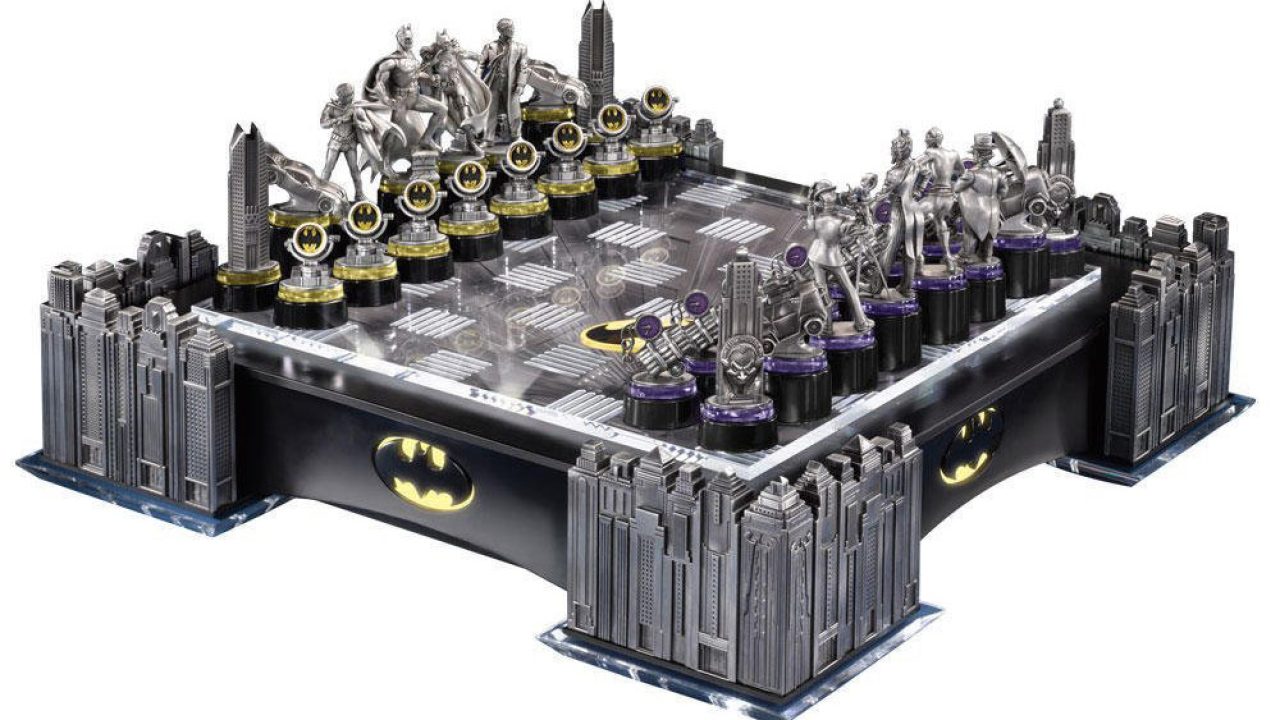 Warner Bros. Batman Gotham Cityscape Chess Set