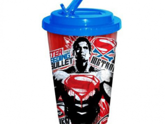 Batman v Superman Dawn of Justice Superman Sender 16 oz. Flip Straw Travel Cup