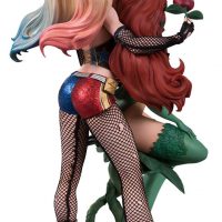 DC Collectibles Harley Quinn Poison Ivy Statue Back