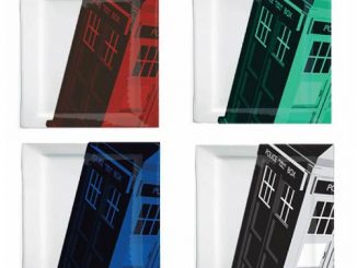 Doctor Who Iconic Color TARDIS Plate Set