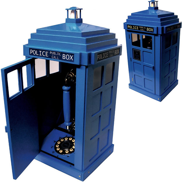 Doctor-Who-TARDIS-Telephone