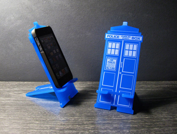 Doctor Who TARDIS iPhone Stand