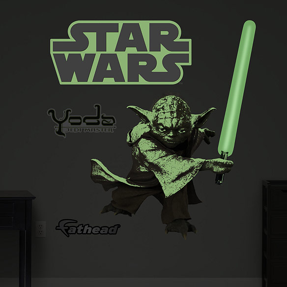 Glow-in-the-Dark-Yoda-Fathead