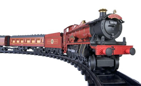 Harry Potter Hogwarts Express Battery Operated G Gauge Train Set