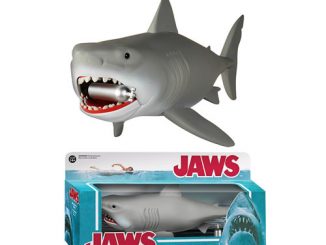 Jaws Great White 10-Inch ReAction 3 3 4-Inch Retro Action Figure