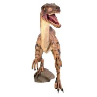 Jurassic-sized Velociraptor Statue