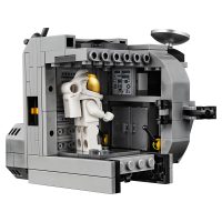 LEGO Creator NASA Apollo 11 Eagle Lunar Lander Inside