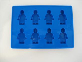 https://www.geekalerts.com/u/Lego-Minifigure-Ice-Cube-Tray-326x245.jpg