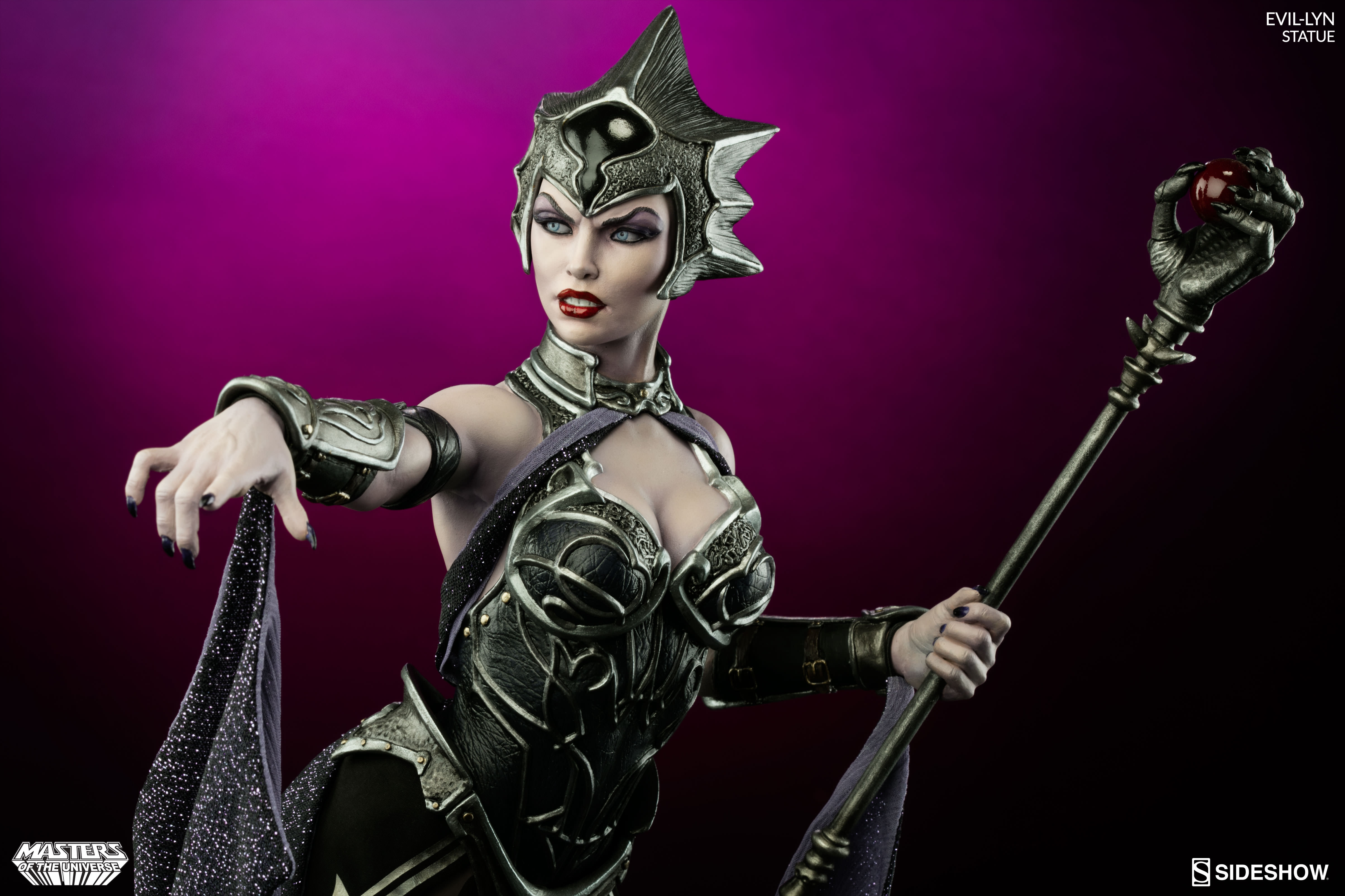Masters of the Universe Evil-Lyn Statue.