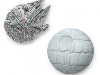 Star Wars Millennium Falcon and Death Star Magnet Set