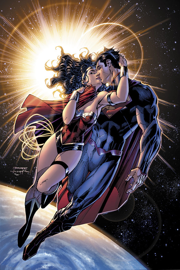 Superman and Wonder Woman The Kiss Statue