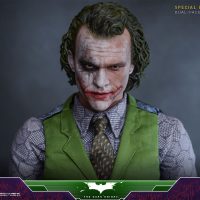 The Dark Knight Joker Quarter-Scale Figure