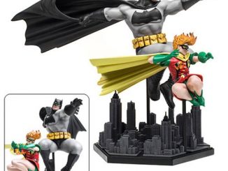 The Dark Knight Returns Batman and Robin Frank Miller Edition 1:10 Scale Deluxe Art Statue