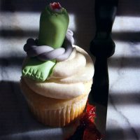 how to make Zombie Cupcakes
