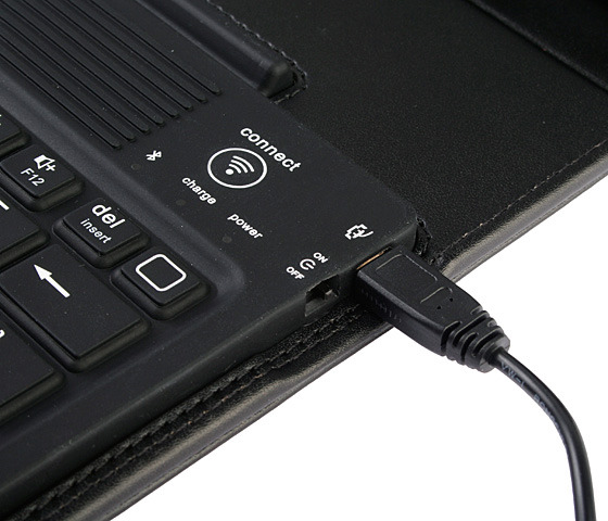 iPad Case with Bluetooth Keyboard